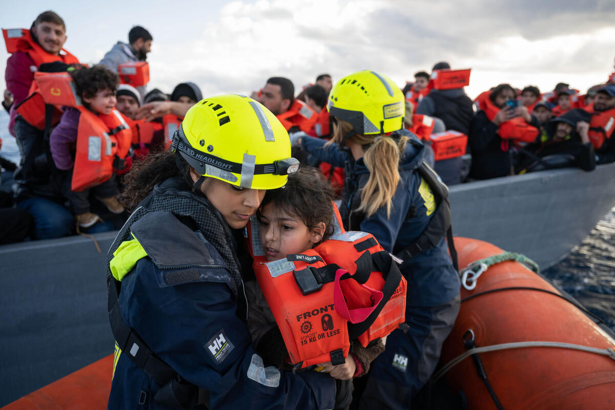 Child rescue boat